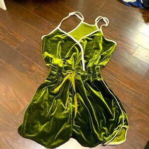 Buffbunny velvet romper